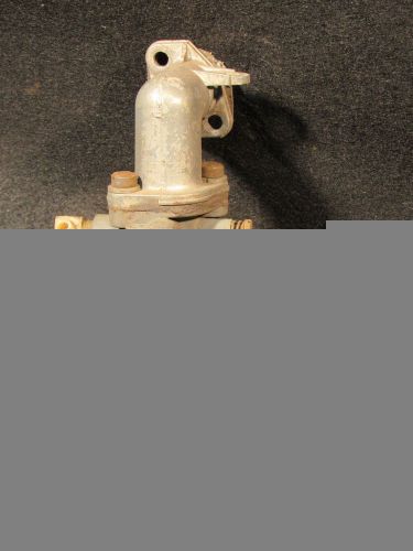 Vintage Briggs &amp; Stratton Small Engine Up Draft Carburetor