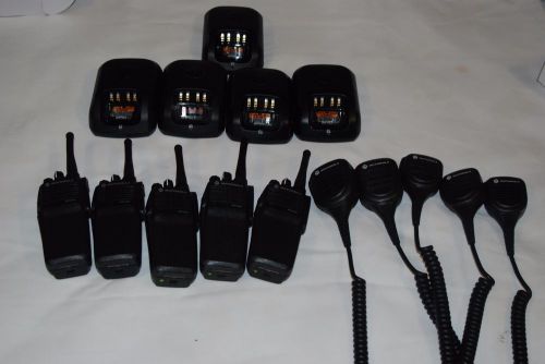 Motorola xpr6350 uhf in good condition for sale