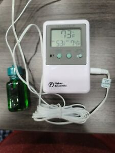 FISHER SCIENTIFIC 06-664-11 TRACEABLE REFRIGERATOR FREEZER ALARM THERMOMETER