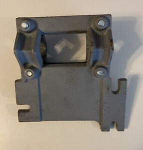 *USED* UMB1G-UNBRANDED-BAR MOUNT ASSEMBLY (GRAY)-FOR SEWING MACHINES*