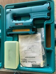 Makita T220D Cordless Stapler *New* Tool Only