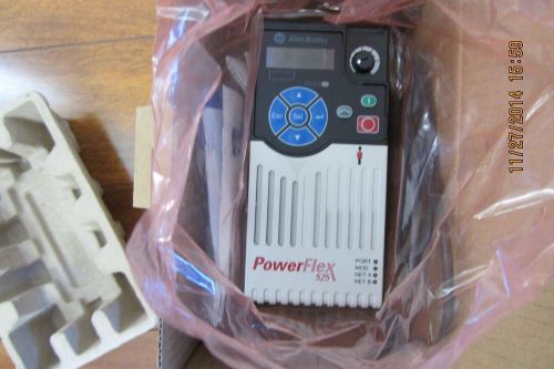 A.b. powerflex 525 25b-v2p5n104 ac vfd 110v in-208/240v 3 phase output .5hp for sale