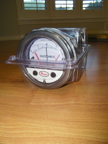 Dwyer magnehelic pressure gauge- 3304-vit for sale