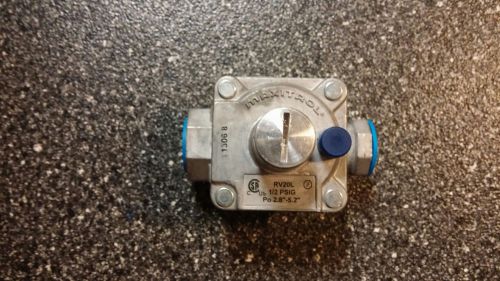 Maxitrol rv20l poppet design gas pressure regulator valve 1/4&#034; npt po 2.8-5.2 for sale