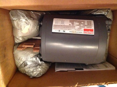 DAYTON, 3 PHASE 1/2HP 125&amp; 1425 RPM, INDUSTRIAL MOTOR 2N103R NEW IN BOX