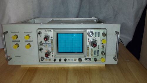 TEKTRONIX 475A Oscilloscope.  Rack-Mount style.