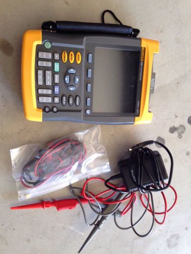 Fluke 196B ScopeMeter Portable Oscilloscope/Scope/DMM/Scope Meter 100 MHz 1 GS/s