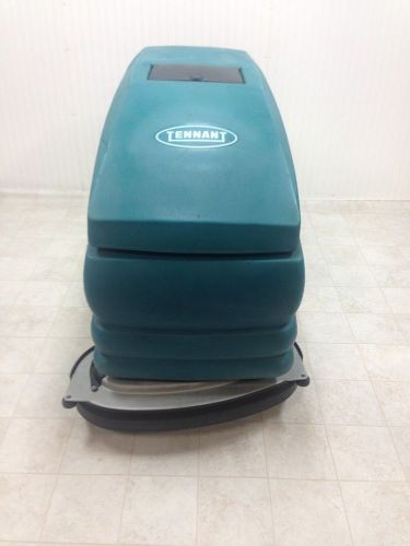 Tennant 5700 32 Inch (Disk) Automatic Floor Scrubber