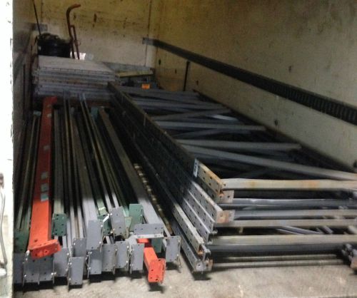 PALLET RACKING 6 SECTIONS TOTAL (8049)