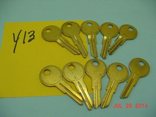 LOCKSMITH NOS 10 Key Blanks LOT of 10 Keys uncut Y13 for Yale locks 01122r