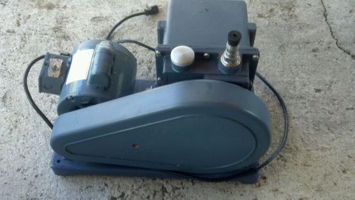 Welch duo seal vacuum pump 1402b-01 vacuum pump for sale