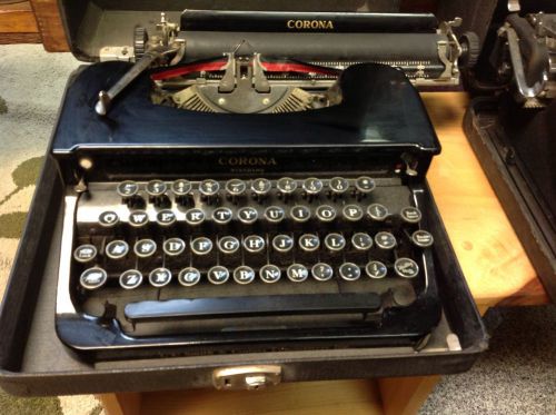 Antique 1930&#039;s Smith Corona Standard Portable Vintage Typewriter