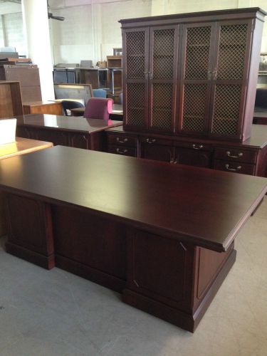 ***TRADITIONAL STYLE 3 PIECE SET DESK CREDENZA &amp; HUTCH in MAHOGANY WOOD***