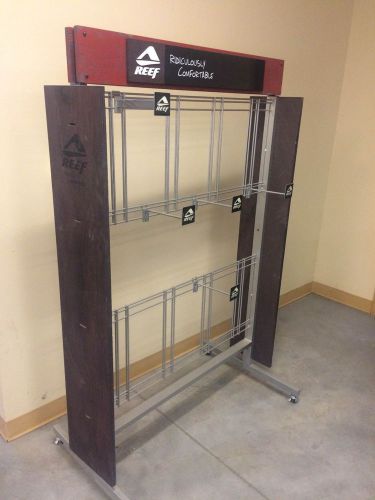 Reef clothing rack for sandals and flip flops