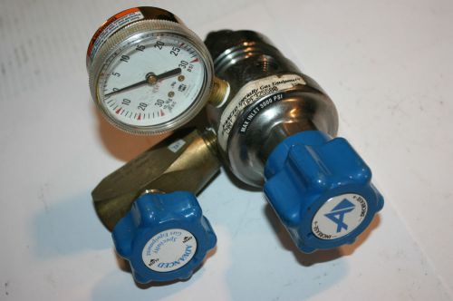 ADVANCED SPECIALTY GAS EQUIPMENT REGULATOR UPE-25 , UPE325580