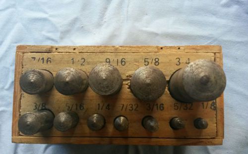 GASKET PUNCH SET 25 YEARS OLD IN GOOD CONDITION WITH WOODEN HOLDER