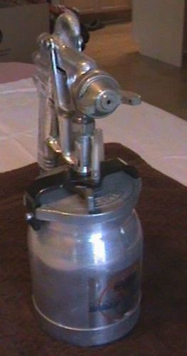 Binks Model 62, paint sprayer. with 1 quart cup. Made in USA