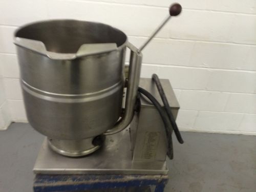 Groen tdb/ 7 - 40 steam jacketed manual tilt kettle 208 volt 3 phase for sale