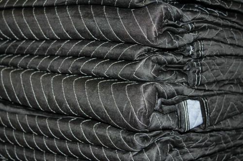 Moving Blankets (12-Pack) 72&#034;X80&#034; Premium Moving Pad (65-70lbs/dozen,Black/Grey)