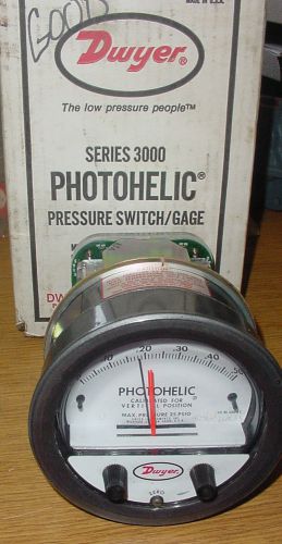 Dwyer Photohelic Pressure Switch Gage Photo Helic 3000-0-HJ 3000-0 C NEW