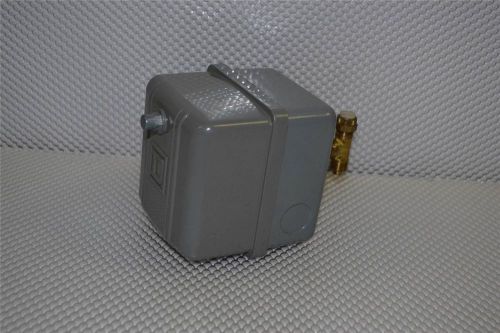 ONE NEW SQUARE D PRESSURE SWITCH 9013GSG2J24
