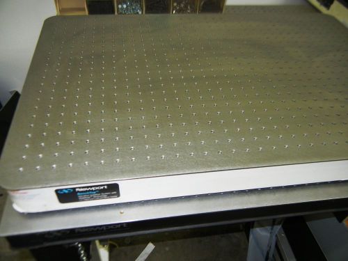 Newport Bench Top Optical Table Breadboard 24&#034;X36&#034;X3&#034; Thick With 1/4-20 Holes