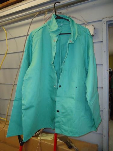 NEW Steiner 10303 Weldlite Green Flame Resistant Welding Jacket  FR Size XL