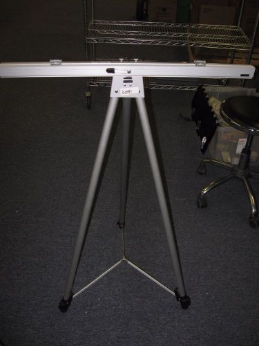 Boone lightweight Al Tripod Easel with Detachable Clipboard &amp; Extendable Legs