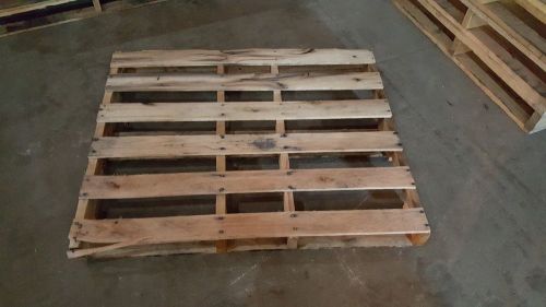 Wood pallets, Grade A, 4-way, non standard size: 36&#034;x44&#034;x4.5&#034; (LxWxH)