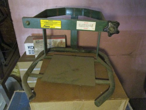 CYLINDER HOLDER STAND ANTHONY 610F IN GOOD CONDITION