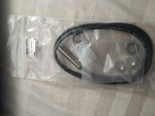 8mm proximity switch with Mate-N-Lok connector