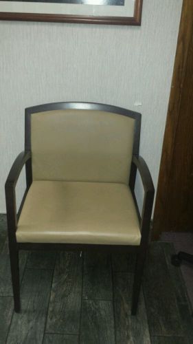 Waiting room chairs vinyl washable  9 chairs avaliable  FREE CHICAGO DELIVERY