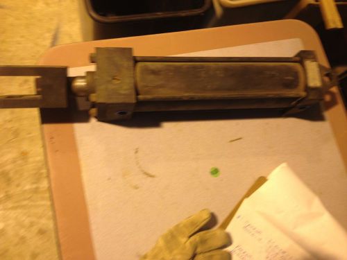Parker hydraulic cylinder----3.25&#034; bore--11&#034; stroke for sale