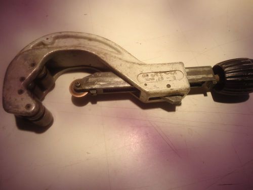 Yellow Jacket pipe cutter No.60139, range 1/4 inch to  2 5/8 inch____________A-6