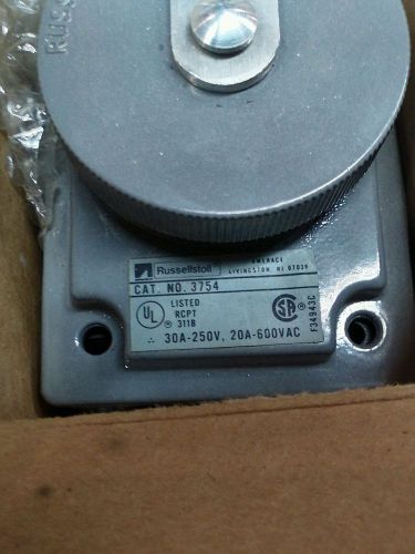 Industrial Electric 3754 RECEPTACLE