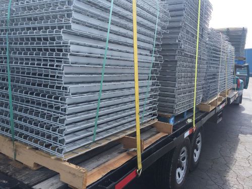 New wire meshing/pallet racking, 44&#034; x 45&#034;...