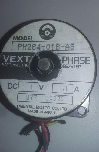 Vexta Motor PH264-01B-A8 2Ph 4V 1.1A stepping step