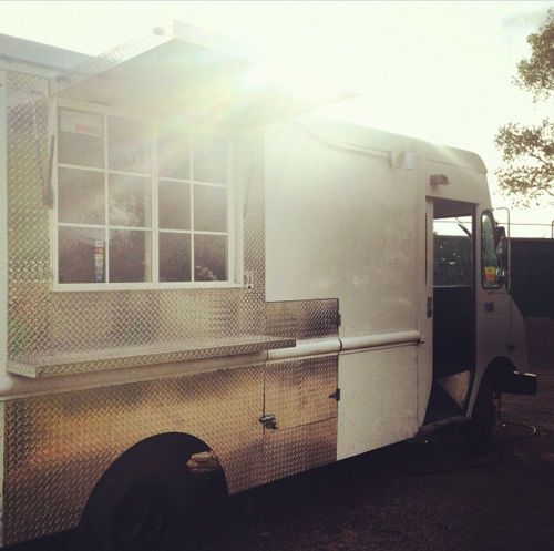 Chevy P30 Food Truck