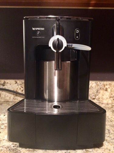 CS 20 Professional Nespresso cappuccino maker + capsules dispenser + extras
