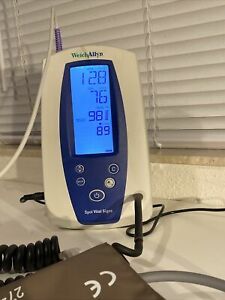 Welch Allyn Spot Vital Signs Monitor 420 NIBP, SpO2 And Battery