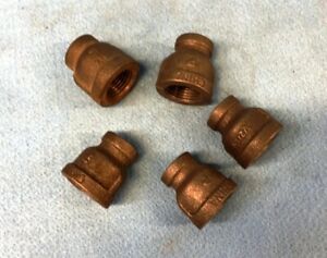 MALLEABLE BLACK IRON REDUCING COUPLING 1/2&#034; X 1/4&#034;  ** LOT OF 5 **