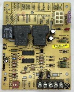 Honeywell ST9120C 4057  HQ1011927HW Furnace Control Circuit Board