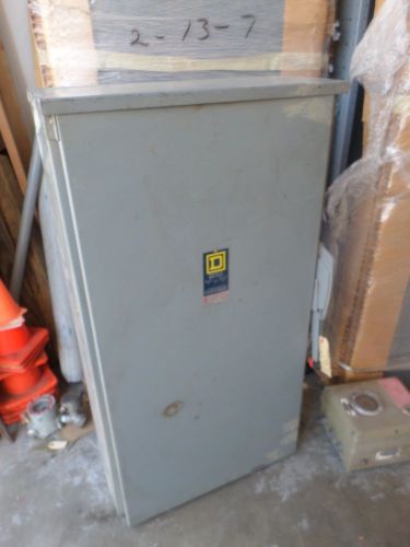 Square d h325nr  400 amp 240 volt fused 3r outdoor safety switch  scratched new for sale