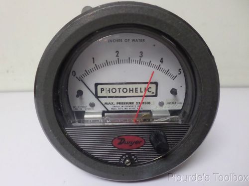 Used dwyer photohelic gauge, 0-5&#034; of water, 25 psig max, 117v, 50/60 hz, 3005c for sale