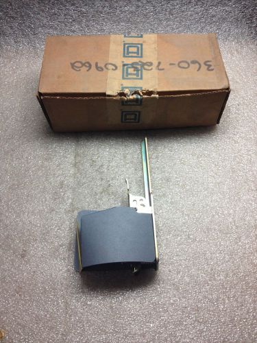 (q14) square d 9999-r7 dpdt disc swelectrical interlock for sale