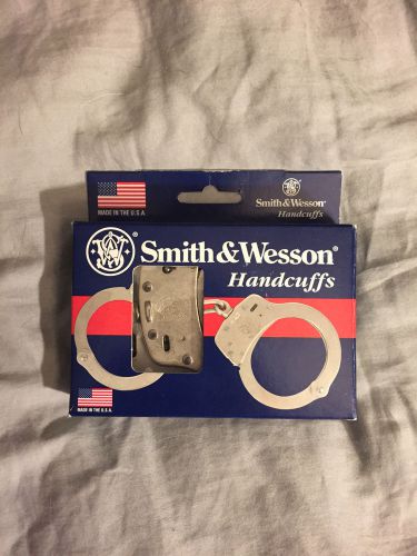 Smith &amp; Wesson Handcuffs Model 100-1