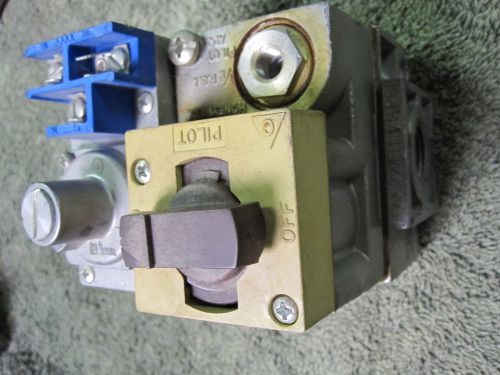 Honeywell gas valve v800 a 1476 for sale