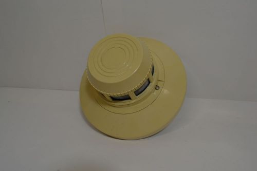 System sensor 2551/hr plug-in intelligent smoke detector duct w b501b  yellowed for sale