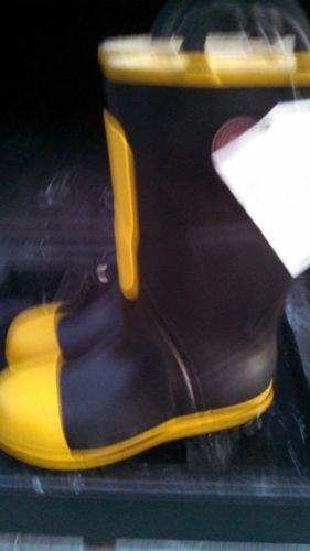 Black diamond 9451 rubber fire boots- 15 wide for sale
