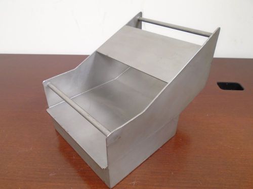 MAGPLATE Stainless Magnetic Trap Discharge Chute 8-1/4&#034; x 7-1/2&#034; x 2-3/8&#034;